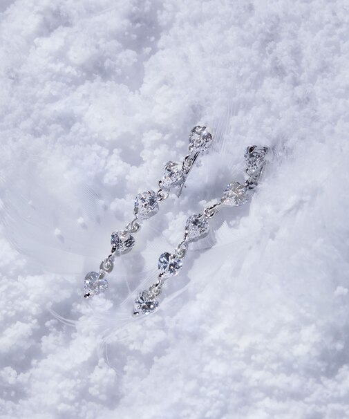 Cubic ゆらりプチハートイヤリング