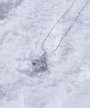 Cubic 大粒クローバーネックレス