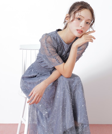 スパンコール付きレースワンピース