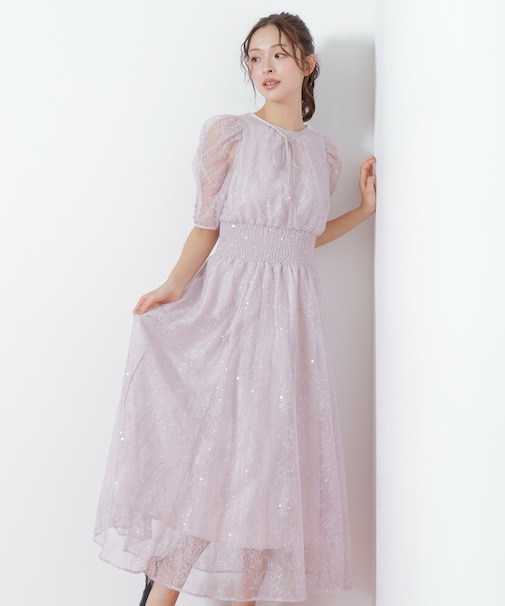 スパンコール付きレースワンピース