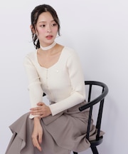 チョーカー付きスクエアニット