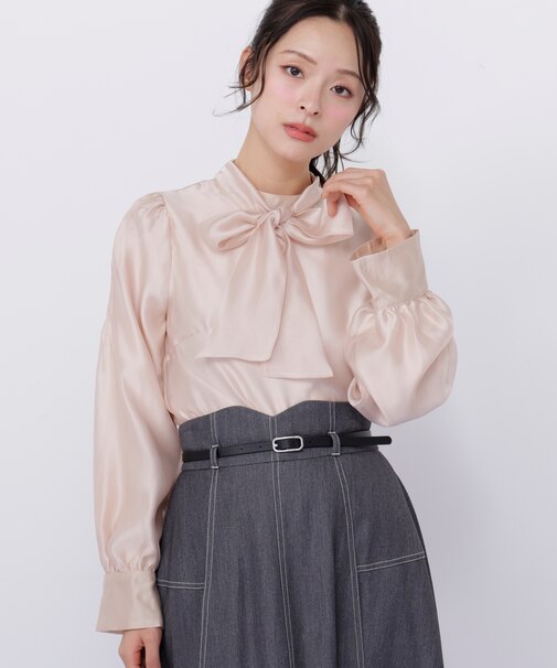 袖タックシアーボウタイブラウス