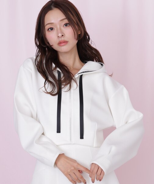 ダイバー素材ショート丈フーディ