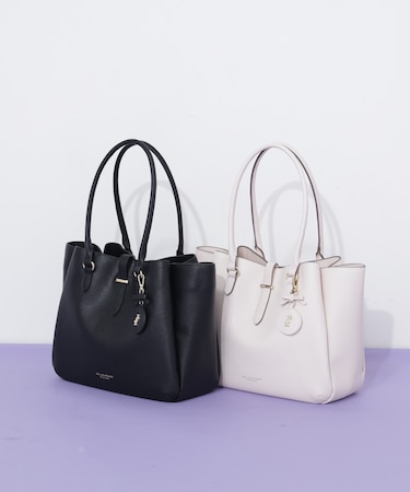 チャーム付き2wayショルダートートバッグ