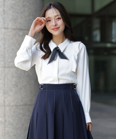 スカーフ付きブラウス