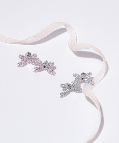 Cubic パヴェリボンピアス