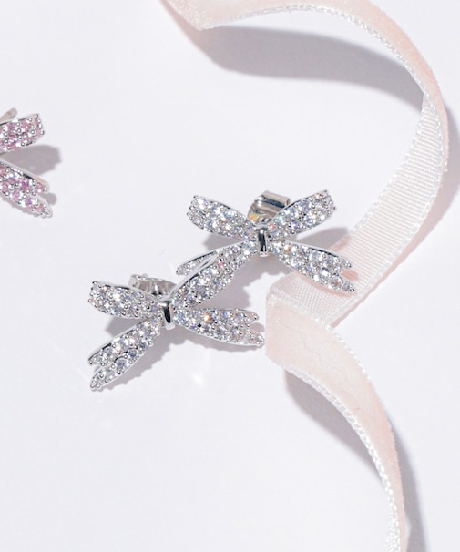 Cubic パヴェリボンピアス