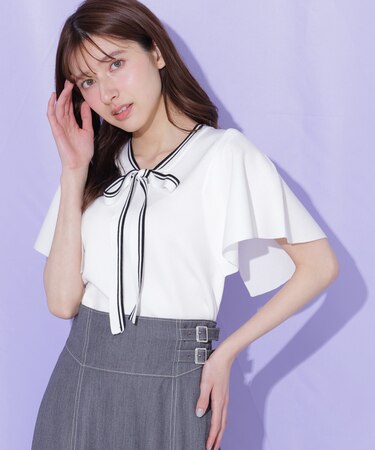 フレアスリーブボウタイニット