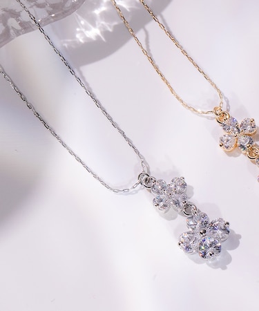 Ｃｕｂｉｃダブルクローバーネックレス