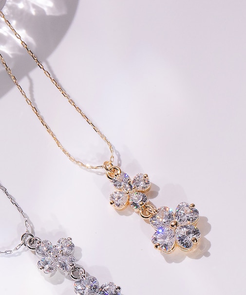 Ｃｕｂｉｃダブルクローバーネックレス