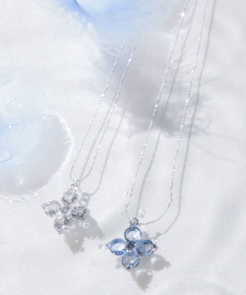 Cubic 大粒クローバーネックレス