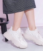 ＡＤＩＤＡＳ　ＯＺＧＡＩＡ　Ｗ