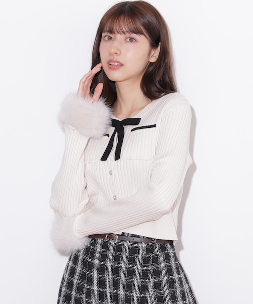 袖口フェイクファーニット