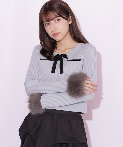 袖口フェイクファーニット