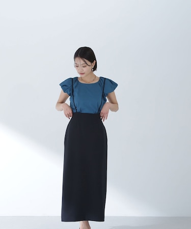 ストラップ付ナロースカート