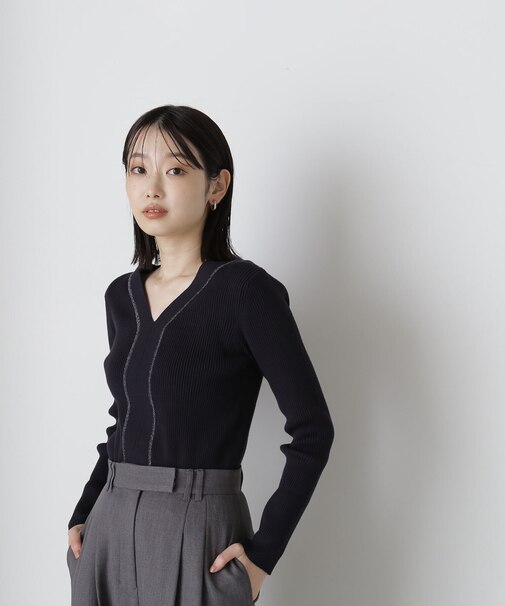 Vネックラメラインリブニット　24AW