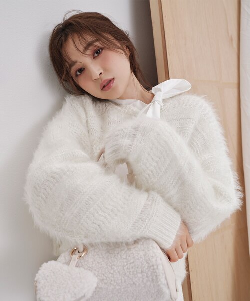 Mayumi☆ 新品未使用スウィングル ふわふわフェザースリーブ