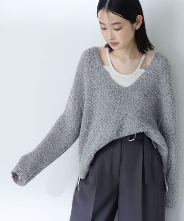 Vネックレイヤードデザインニット