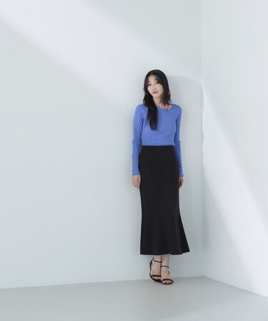 サイドスリットナロースカート