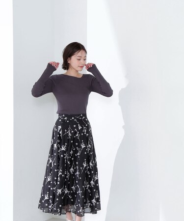 バイカラーフラワー刺繍フレアスカート