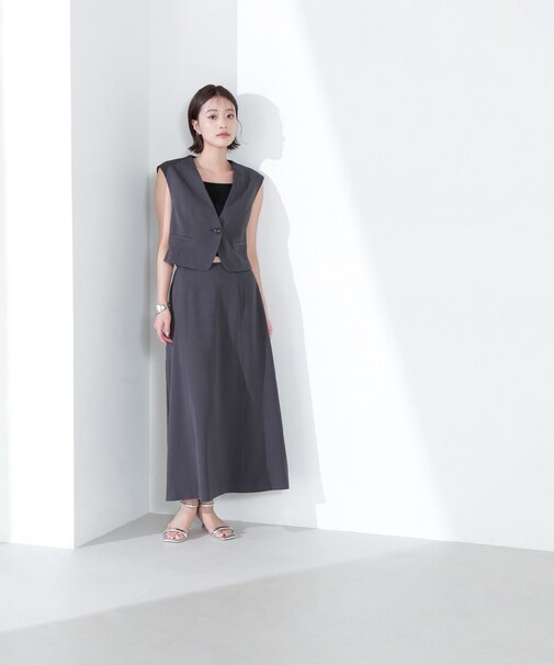 クロップドベスト＆Aラインスカート