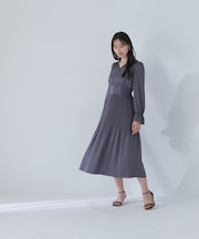 Vネックプリーツワンピース