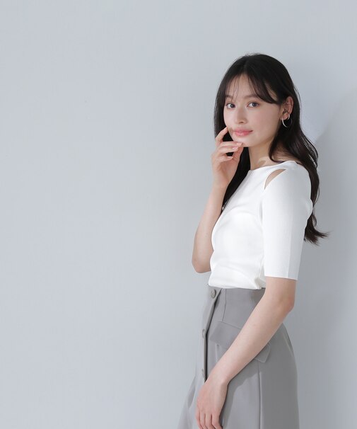 ショルダースリットニット