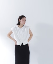 タックショルダージップベスト