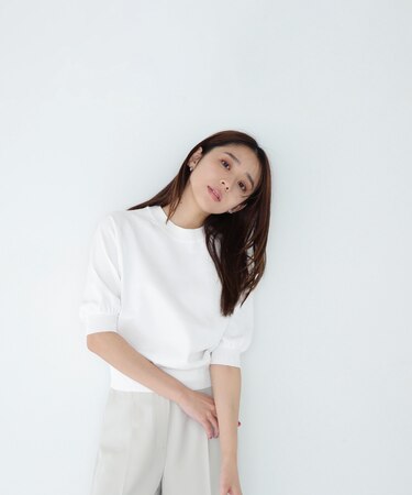 フォルムスリーブニット