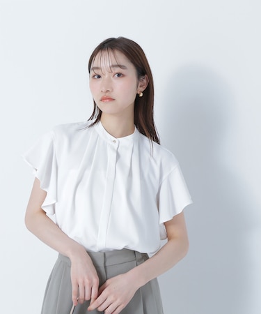 フリルスリーブメタルポイントブラウス