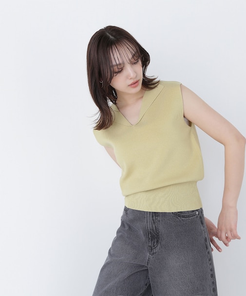 オープンカラーニット