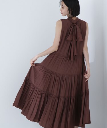 バックリボンティアードワンピース