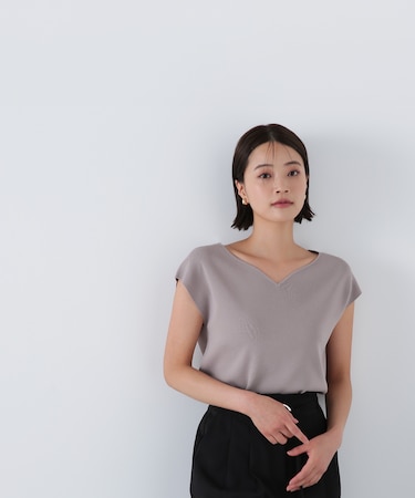 総針ベーシックシリーズ ニュアンスネックニット