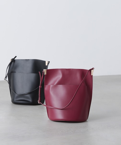 ナローストラップバケットバッグ