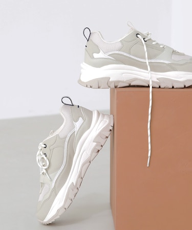 URBAN TRACKER スニーカー