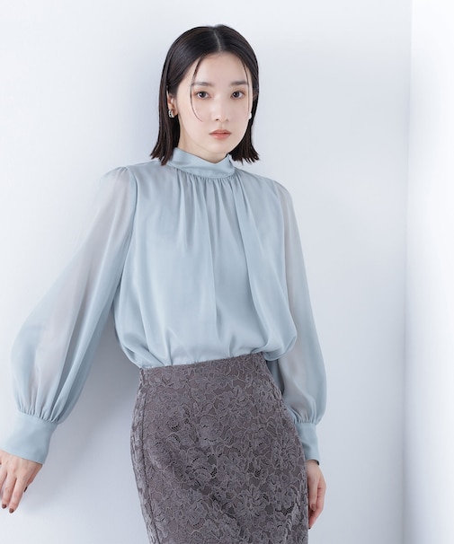 ハイネックボリュームシアーブラウス