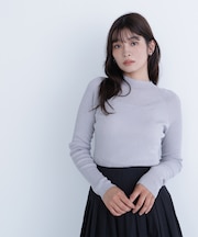ハイネックラメリブニット
