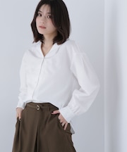 Vネックフォルムブラウス