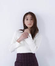 Vネックハトメスリーブリブニット