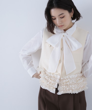 フリルヘムメタルボタンジレ