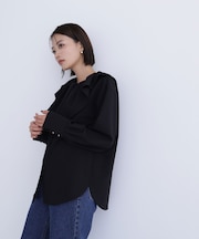 デザインラッフルブラウス