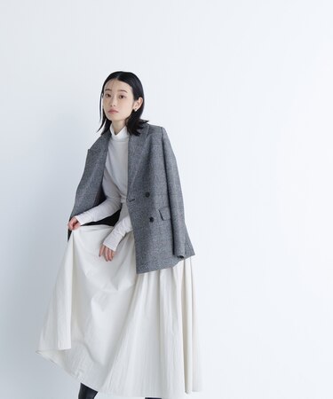 タフタボリュームスカート