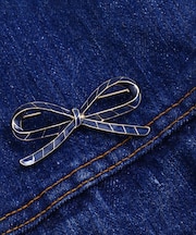 レジメンタイリボンブローチ