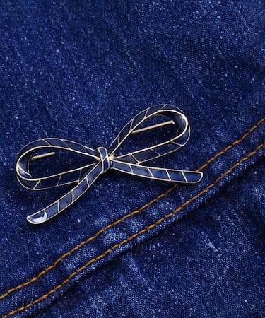 レジメンタイリボンブローチ