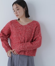 Vネックケーブルニット