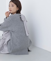 バックスリットミドルニット