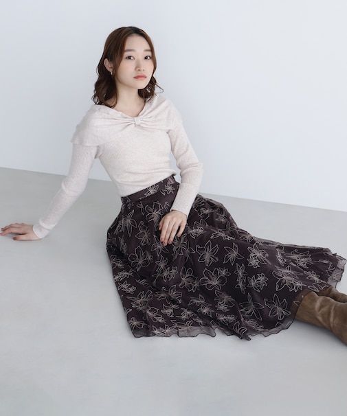 チュール刺繍フレアスカート