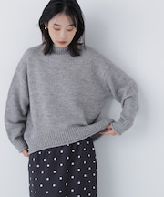 ロールネックニットブルオーバー