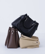 メタルハンドルタックショルダーバッグ