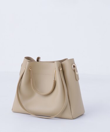 メタルハンドルタックショルダーバッグ